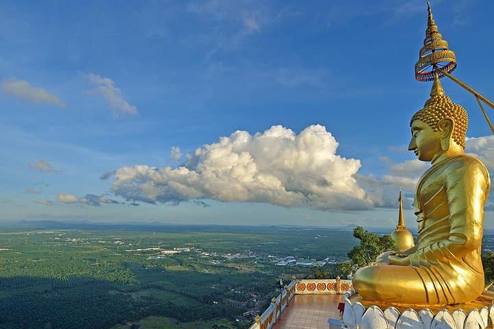 Krabi Rain Forest Full-Day: Tiger Cave Temple, Emerald Pool & Hot Springs