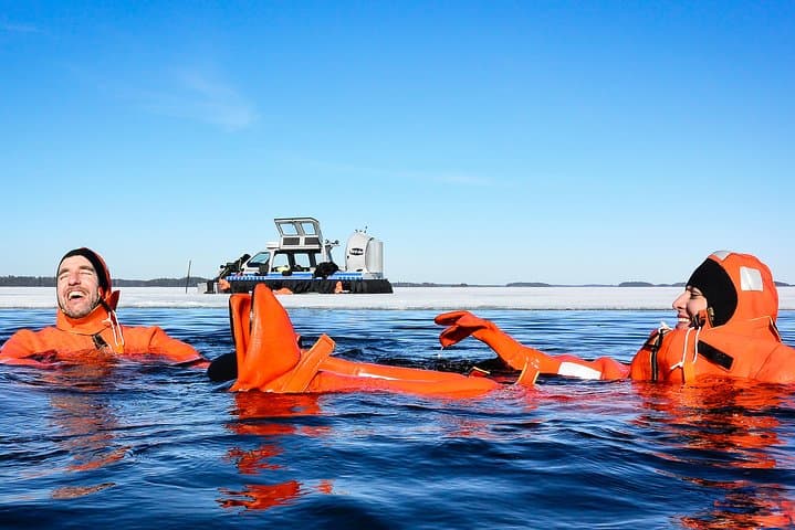 Redrib Ice Experience: Hovercraft & Ice-Breaker Adventure in Helsinki Archipelago