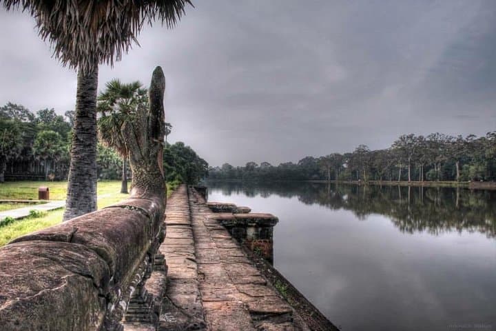 Angkor Wat Sunrise: Ultimate 1-Day Guided Temple Tour photo 3