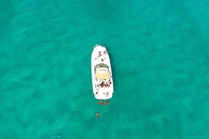 Private Cancun Yacht Charter to Isla Mujeres with Snorkeling photo 3
