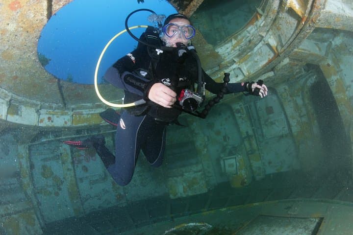 Auckland Wreck Diving Specialty Course: Learn to Explore Sunken Ships photo 3