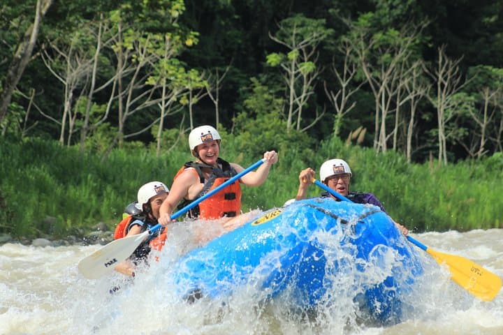 Run the Savegre: Class II–III Rafting with Waterfall Stop Near Quepos