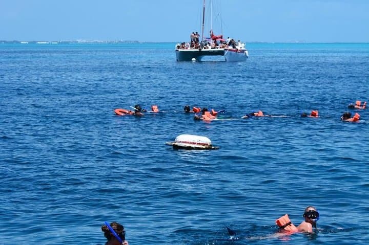 Catamaran Snorkel & Beach Club: Full-Day Isla Mujeres Trip from Cancún photo 3