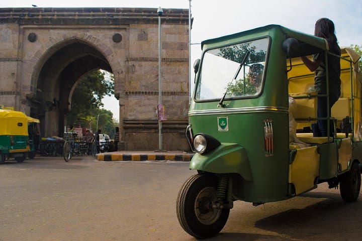 Rickshaw Through Old Ahmedabad: 3-Hour Heritage Tour of Havelis, Mosques & Stepwells photo 2