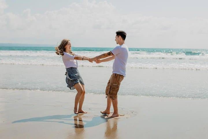 Private Seminyak Photo Session — Local Photographer for Couples, Families & Honeymoons