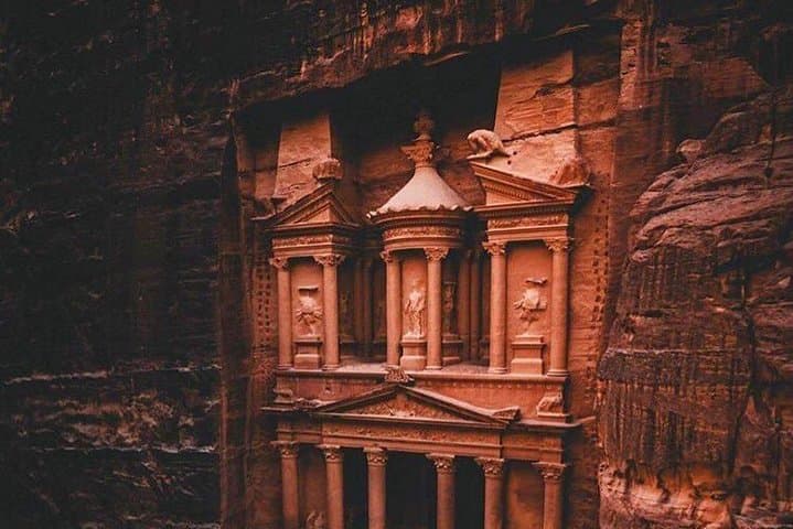 Joyful Roads: Private Transfer from the Dead Sea to Petra — Scenic Stops & Practical Tips