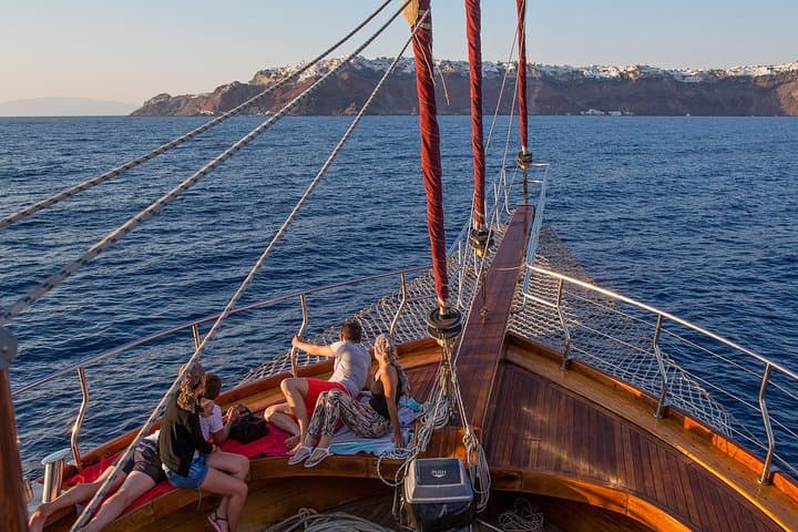 Sunset Sail and Volcanic Hike: Santorini Caldera Cruise with Dinner & Hot Springs photo 2
