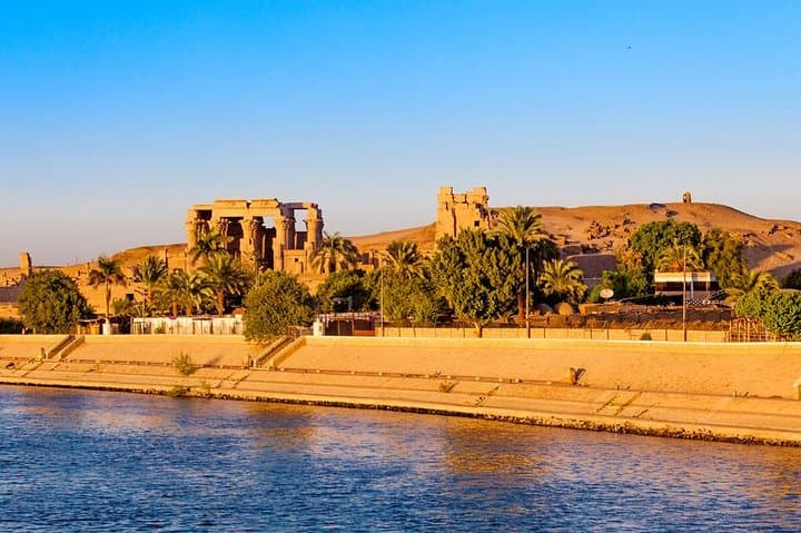Sleeper Train & Luxury Nile Cruise: Cairo to Luxor and Aswan photo 6