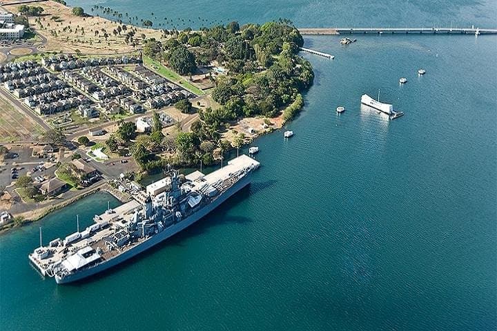 Pearl Harbor Battleships Tour from Maui: USS Arizona & Missouri Day Trip