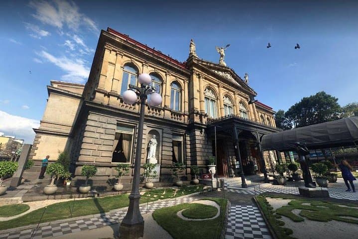 San José City Bus & Walking Tour: Markets, Museums, and Folklore photo 6