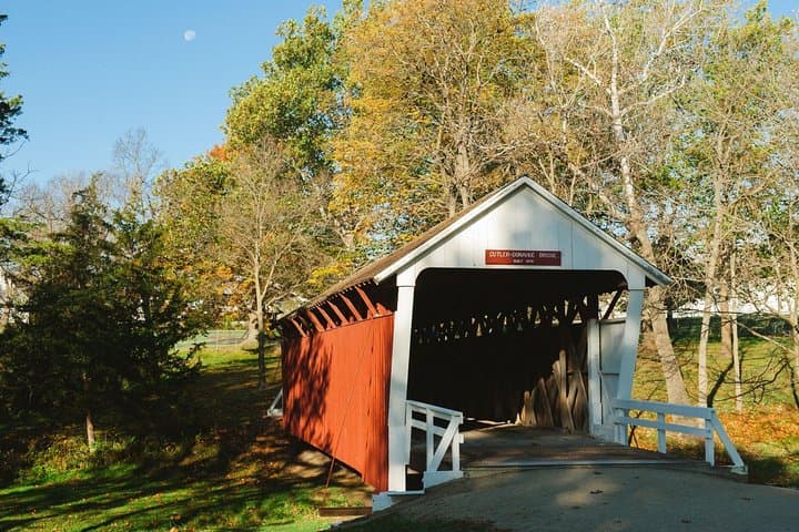 Madison County Covered Bridges Private Guided Tour from Winterset photo 2