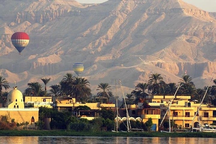 Sunrise Hot Air Balloon Over Luxor: Flying Egypt's Open-Air Museum photo 2