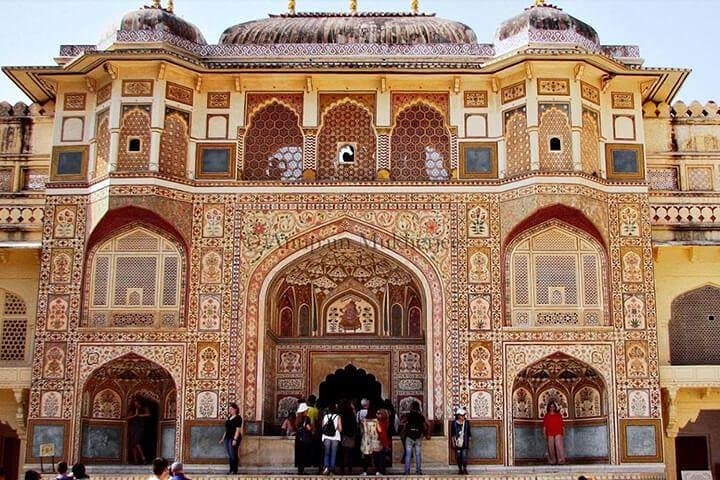 2-Day Golden Triangle Tour: Delhi to Agra and Jaipur Highlights photo 2