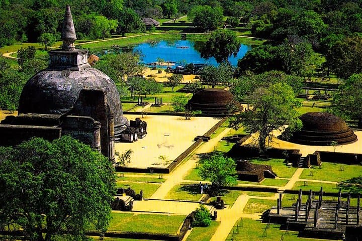 Private Day Tour to Anuradhapura, Mihintale & Avukana from Colombo photo 2