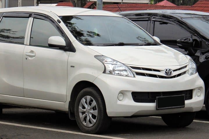 Private Bali Car Charter: 10-Hour Driver Service with Free Wi‑Fi