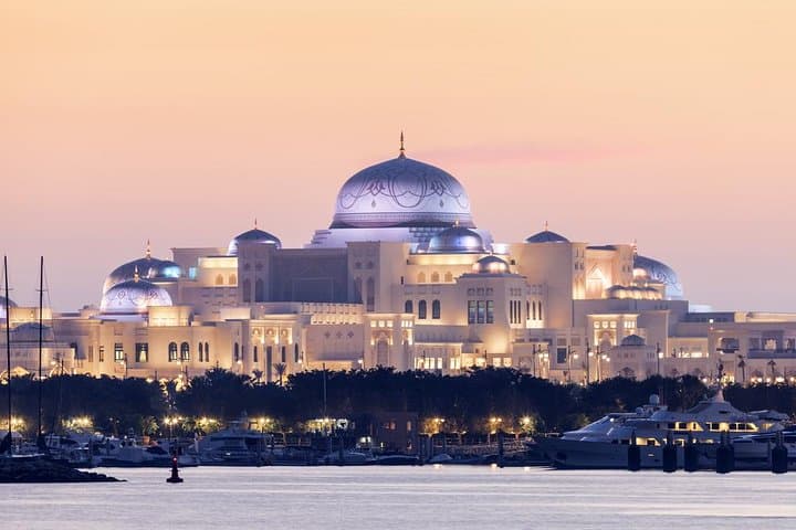 Full-Day Abu Dhabi Essentials: Sheikh Zayed, Louvre & Corniche Tour photo 6