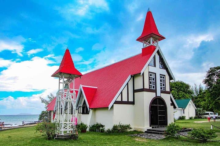 North Mauritius Full-Day Private Tour: Pamplemousses, L'Aventure du Sucre & Cap Malheureux photo 2