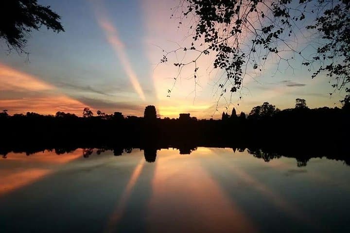 3-Day Angkor, Kulen Waterfall & Tonle Sap Lake Temple Tour