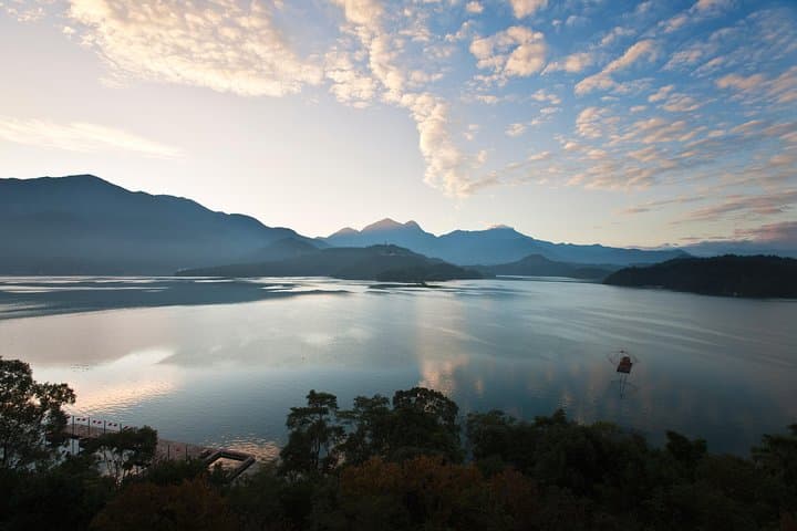 7-Day Formosa Circle: Taroko Gorge, Hehuan Peak & Sun Moon Lake photo 3