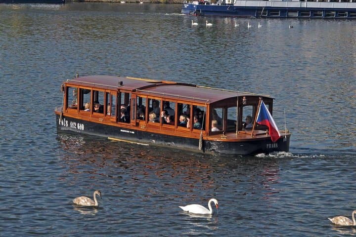 Prague Castle and Vltava River Cruise: Private Half-Day Tour photo 2