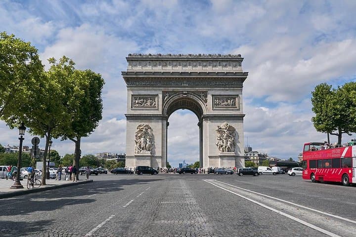 Private 10‑Hour Shore Excursion to Paris from Le Havre — Official Guide & Highlights photo 2