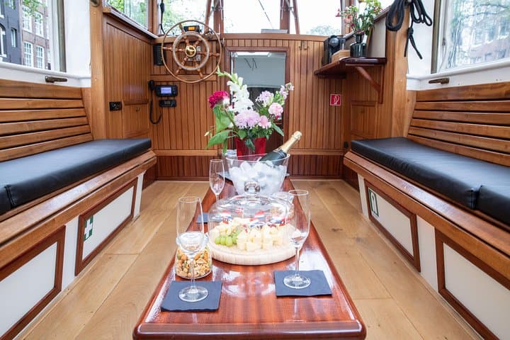Electric Amsterdam Canal Cruise with Dutch Snacks and Drinks — 2-Hour Small-Group Tour photo 3