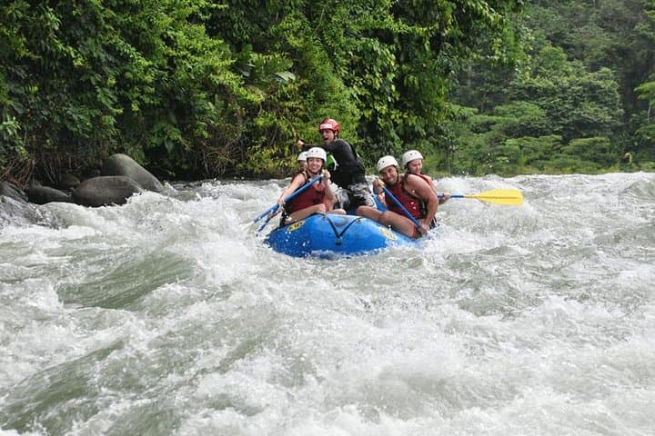 Savegre River White-Water Rafting from Manuel Antonio — Class III Rapids and Local Lunch photo 5