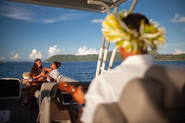 Private Sunset Lagoon Cruise with Slide in Bora Bora photo 5