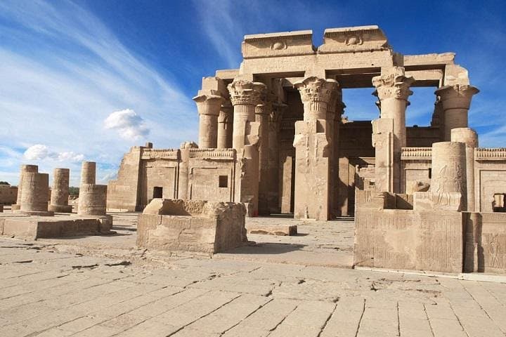 Aswan Day Trip: Kom Ombo and Edfu Temples by Private Guide