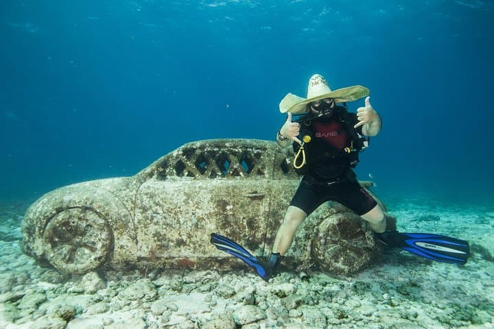 Beginner Scuba at Cancun's Underwater Museum & Manchones Reef