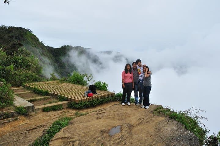 Horton Plains & World's End: Private Guided Day Hike with Scenic Train photo 4