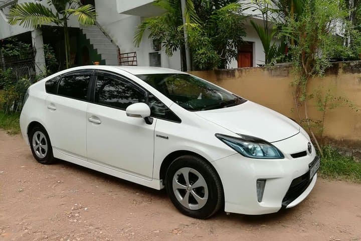 From Lagoon to Rock: Private Transfer from Negombo to Dambulla photo 2