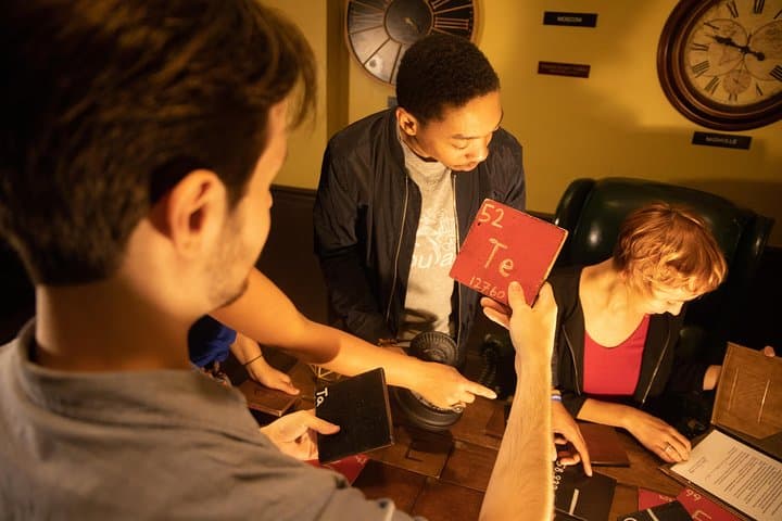 Escape the Clock: The Inheritance Mystery Room in Chattanooga photo 6