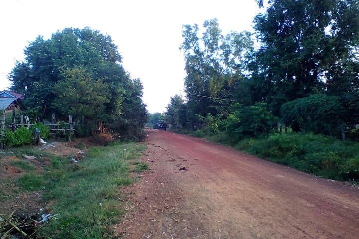 Siem Reap Countryside Jeep Tour: Sunset Drinks Among Rice Fields photo 5