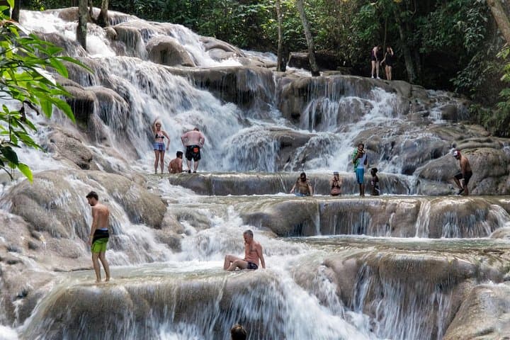 Dunn's River Falls Climb: Ocho Rios Waterfall Adventure & Practical Guide