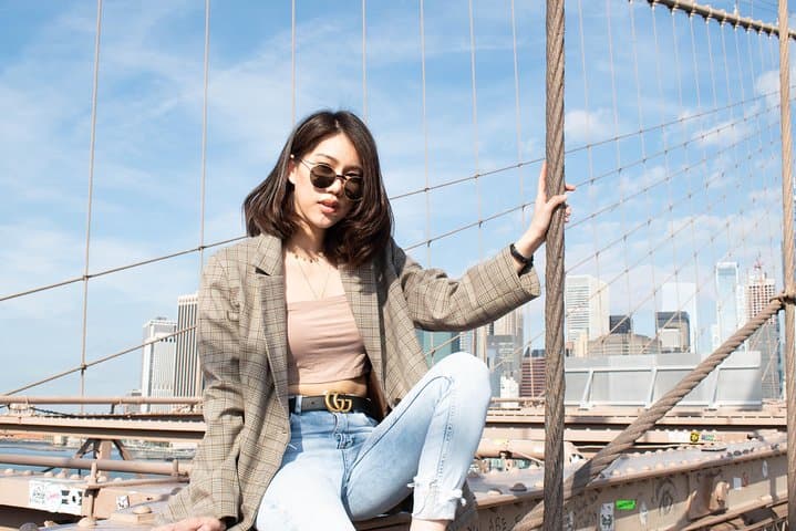 Brooklyn Bridge Photo Session: DUMBO Portraits & Bridge Walk photo 5