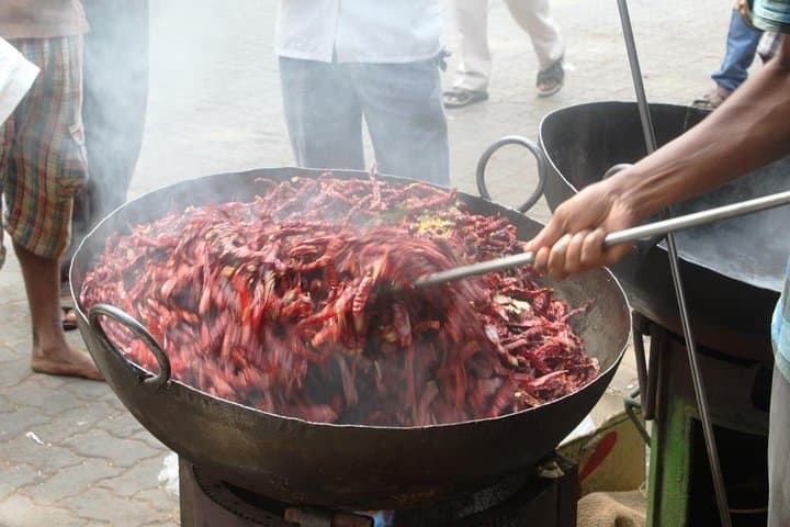 Mumbai Bazaar Trails: Spice Markets, Chor Bazaar Antiques & Null Bazaar Walk photo 2
