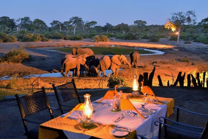 Victoria Falls & Chobe: 4-Night Safari and Falls Adventure