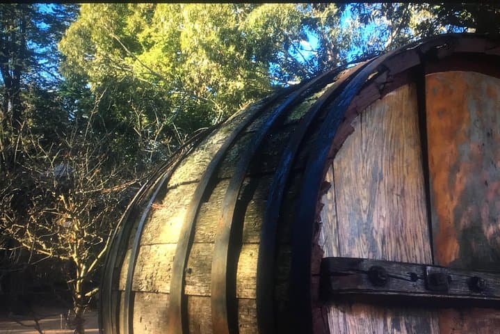 Private personalised wine tour in NSW Southern Highlands — boutique cellar doors & local food
