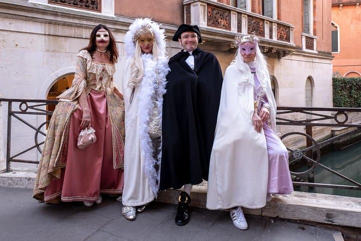 Secrets of Venice Carnival & Giacomo Casanova Walking Tour photo 4