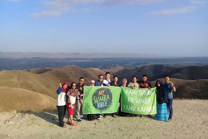 Sumba Adventure: 5-Day Cultural, Waterfall & Beach Trek Across Sumba