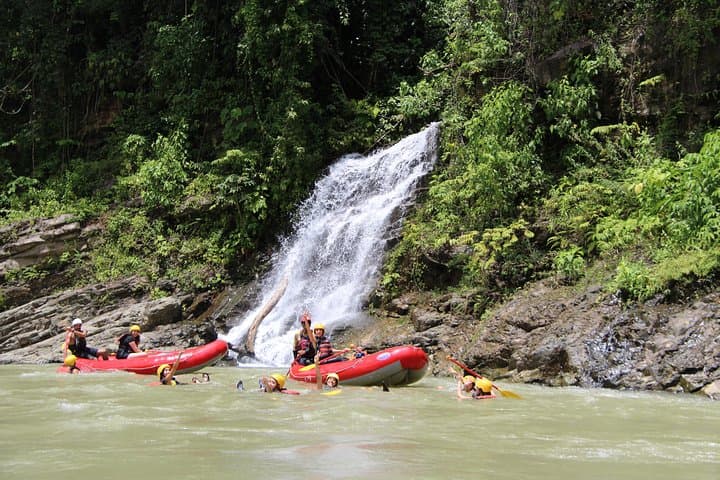 Full-Day Savegre River Whitewater Rafting from Manuel Antonio photo 3
