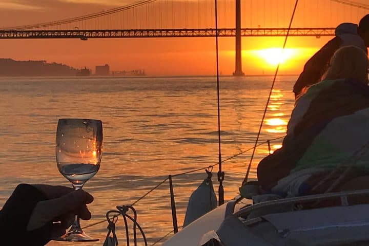 Lisbon Sunset Wine Sailing Tour on the Tagus: 2-Hour Evening Cruise photo 3