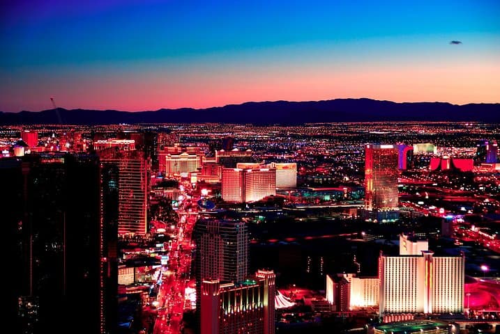 Las Vegas Strip Walking Tour with Champagne, Photos & VIP Club Entry
