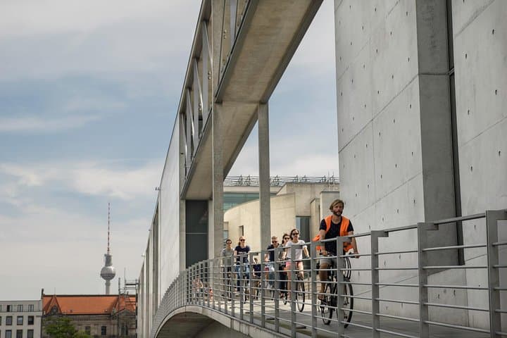 Berlin Highlights: 3.5-Hour Small-Group Bike Tour of the City's Icons photo 3