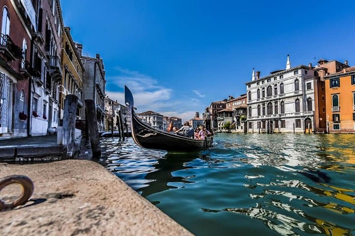 Private 30-Minute Gondola Ride from St. Mark's Square, Venice photo 2