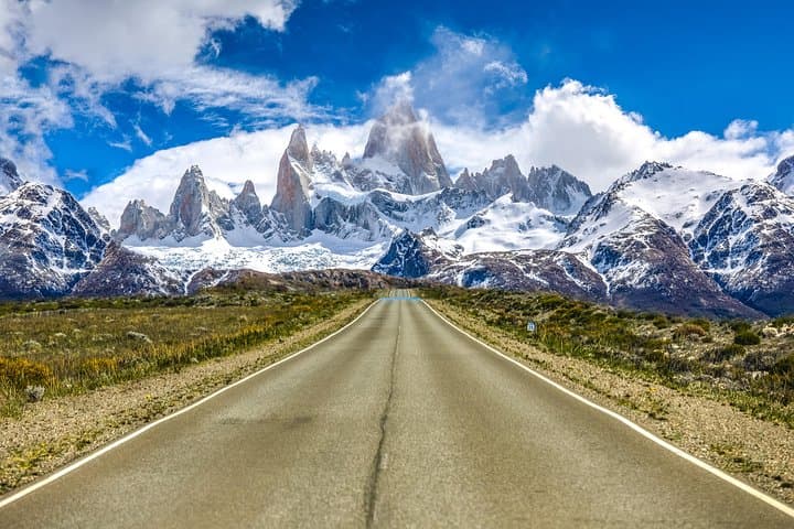 Full-Day Express to El Chaltén: Easy Treks to Fitz Roy & Chorrillo del Salto
