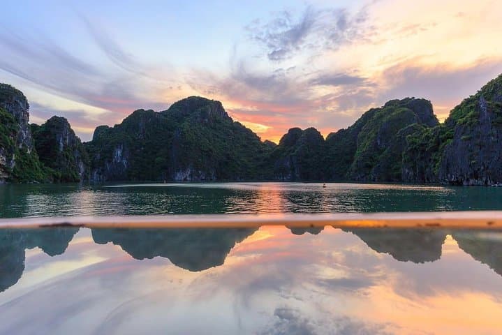 Renea Boutique 2D1N Bai Tu Long Bay Overnight Cruise photo 2