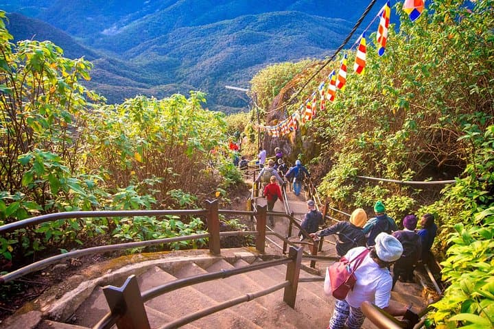 Sunrise at Adam's Peak: Overnight Climb from Colombo photo 3