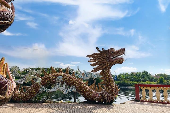 Saigon River Speedboat VIP Tour to Dragon (Snake) Floating Temple photo 4